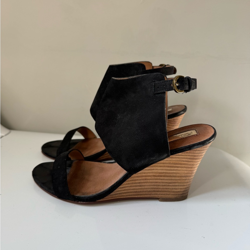 Halogen Black Wedge Sandals